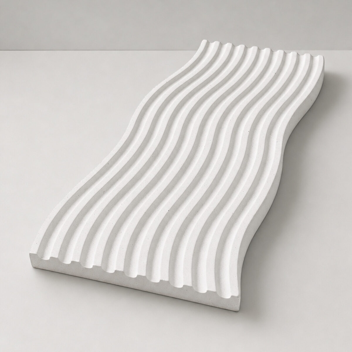 Bandeja Decorativa Ondas Artesanal M 25x12cm Em Cimento Branco, vista em perspectiva