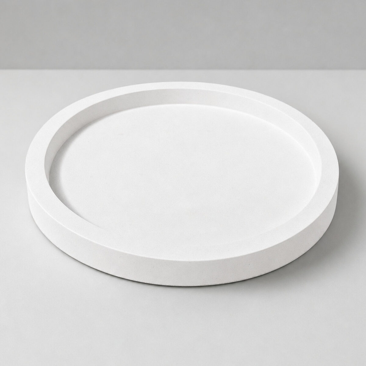 Bandeja Decorativa Redonda 20cm em Cimento Artesanal, vista em perspectiva