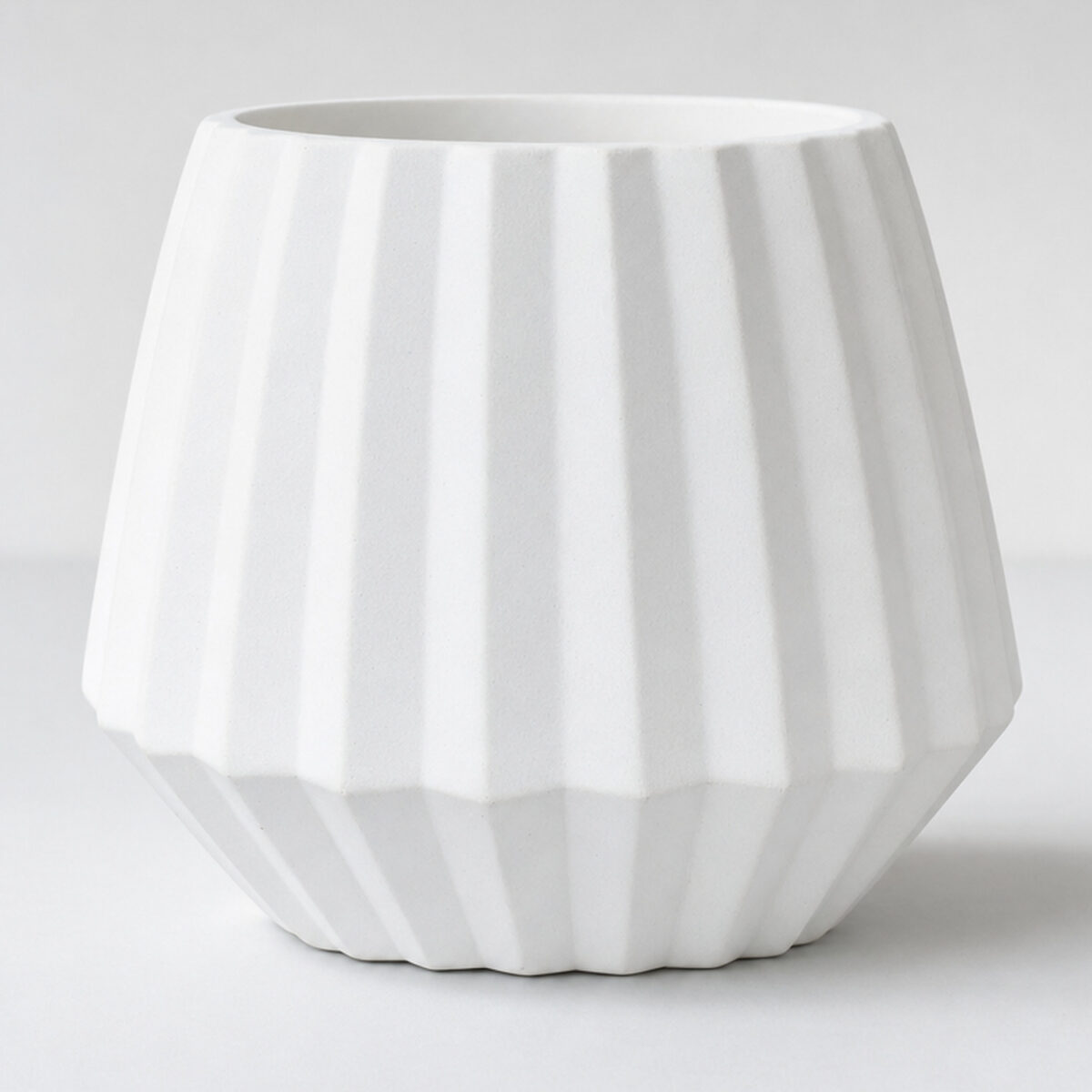 Vaso Decorativo Diamante Artesanal 10,5x13cm Em Cimento, foto de estúdio