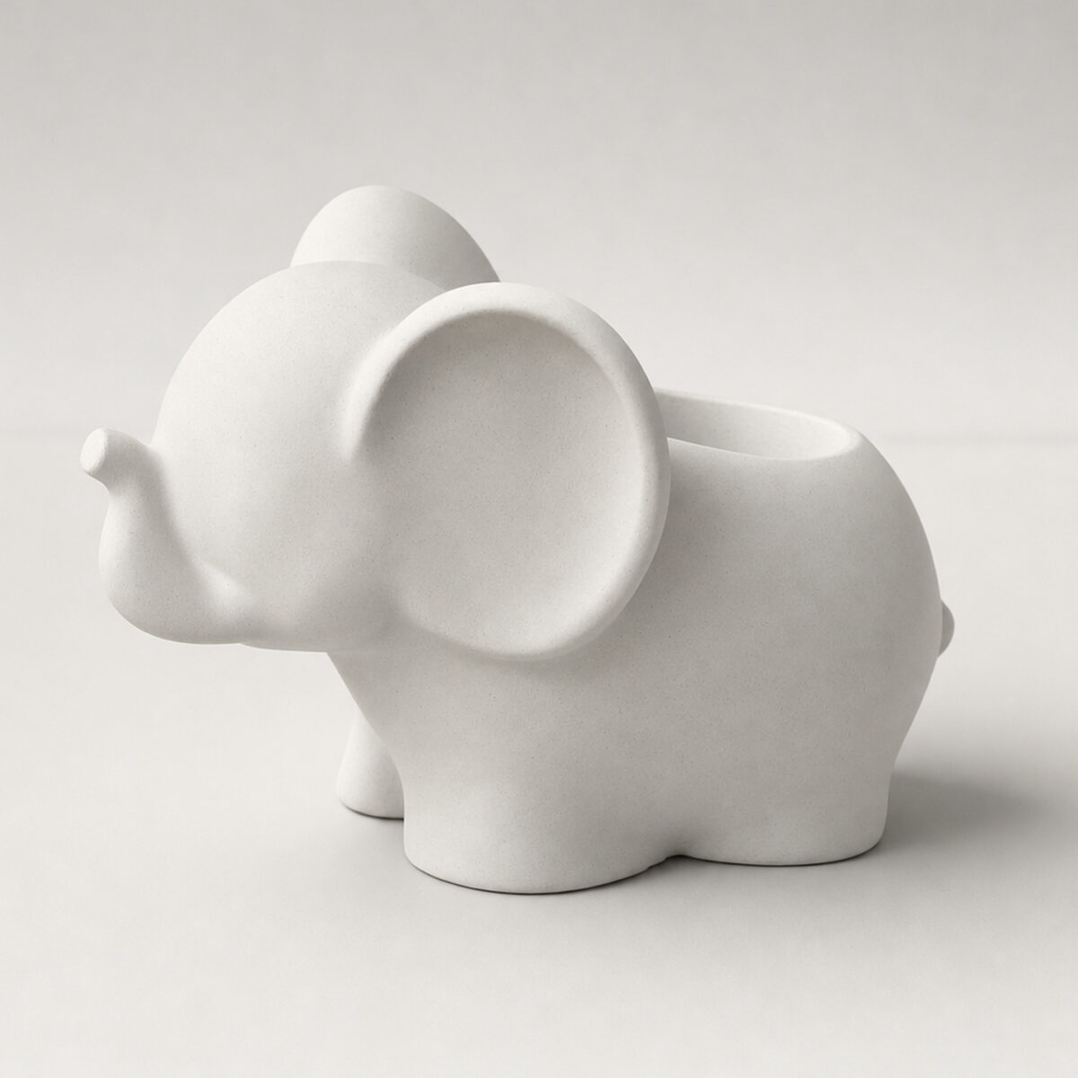 Vaso Decorativo Elefante 12cm Cimento Artesanal, foto de estúdio