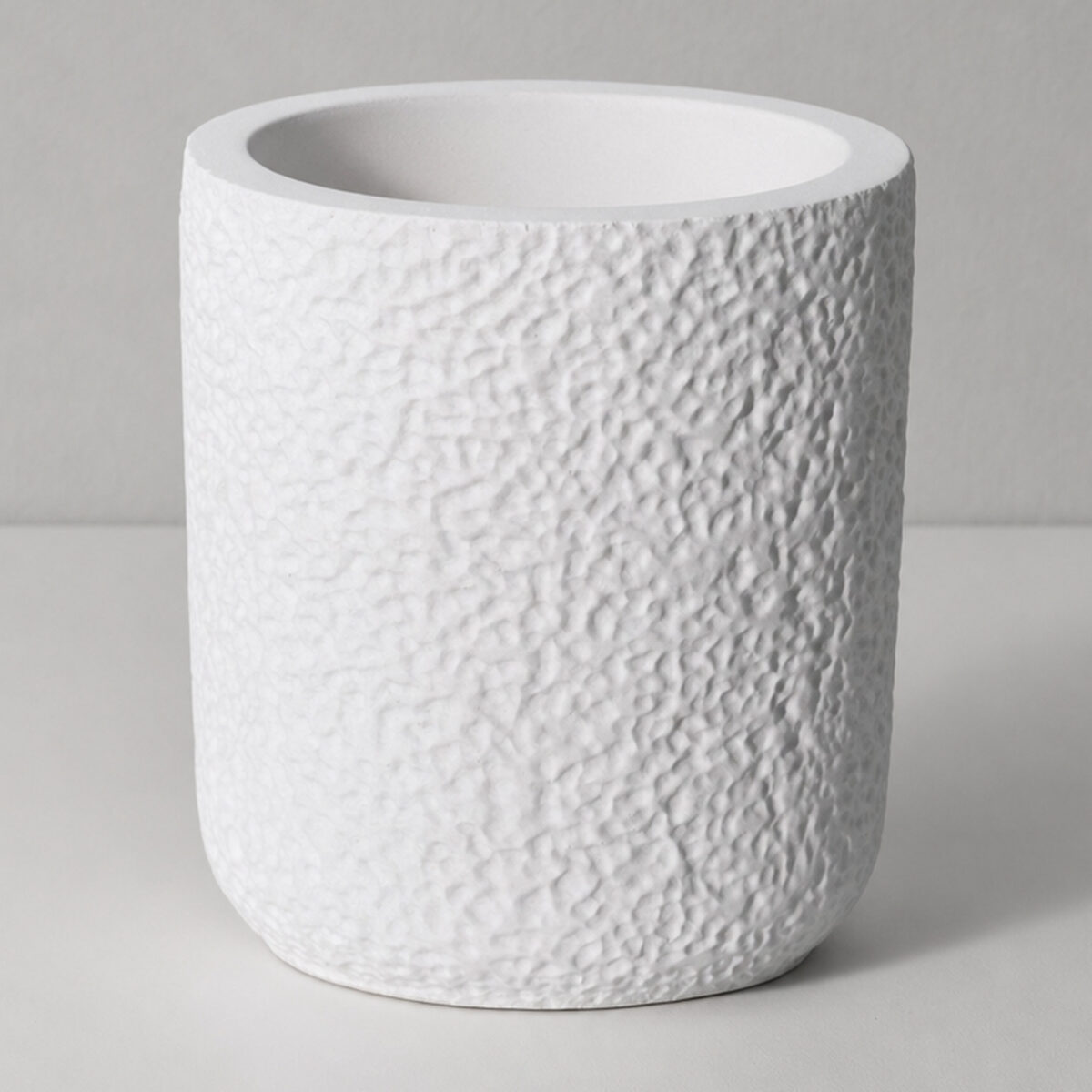 Vaso Decorativo Texturizado 10cm em Cimento Artesanal, foto de estúdio
