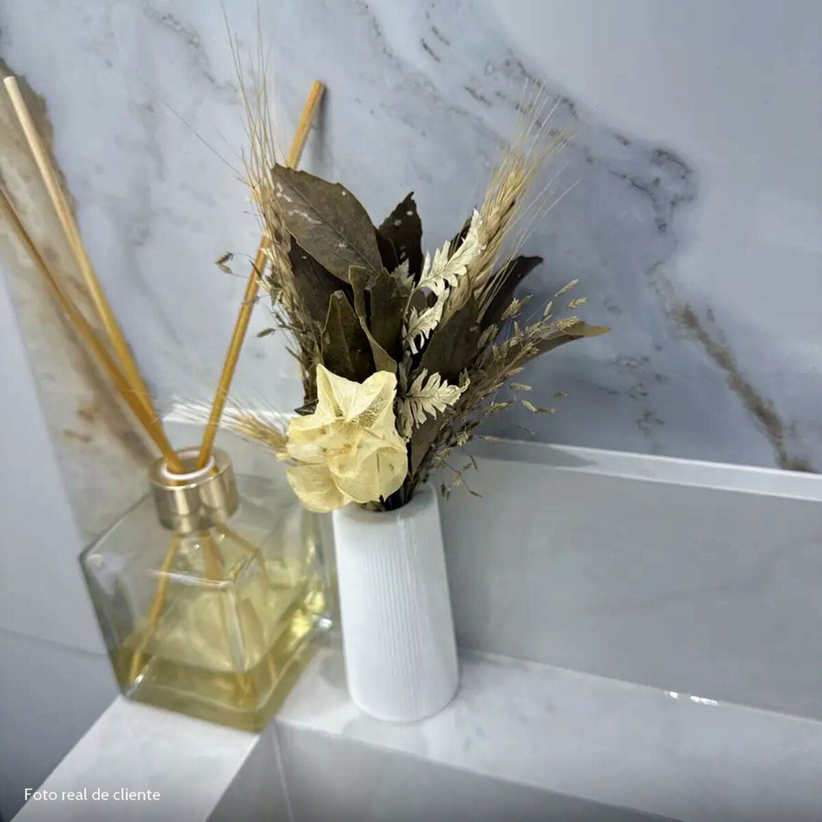 Foto real de cliente: Garrafa Tubo Listras 9,5cm em Cimento Artesanal