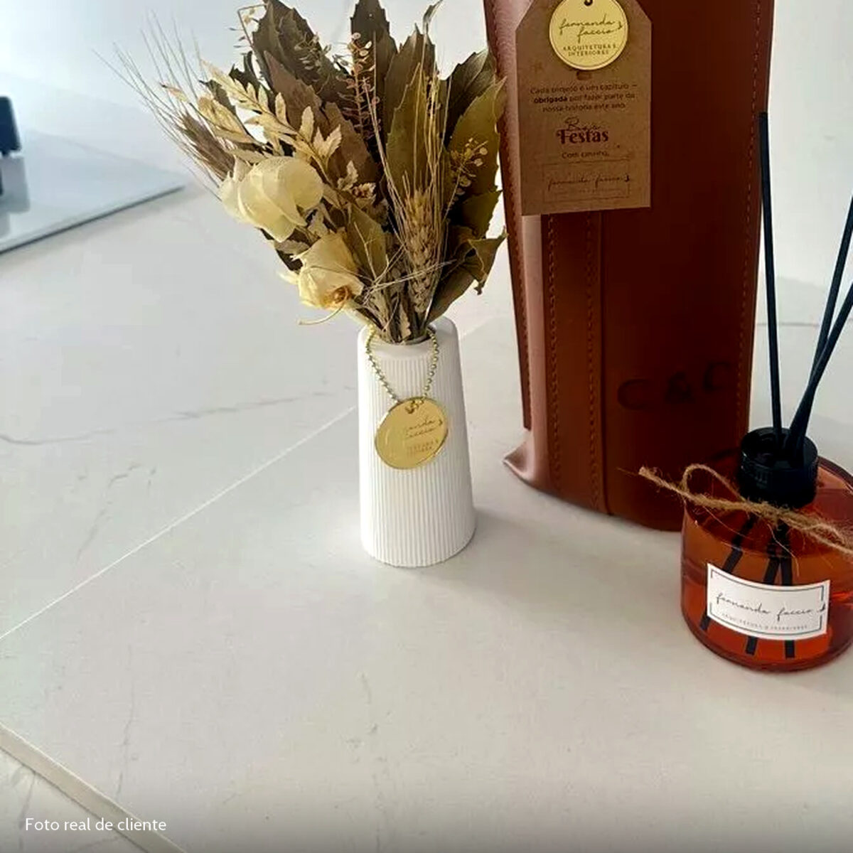 Foto real de cliente: Garrafa Tubo Listras 9,5cm em Cimento Artesanal