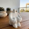 Estátua Decorativa Gigante Pensativo Artesanal 9,5x8,5cm Em Cimento
