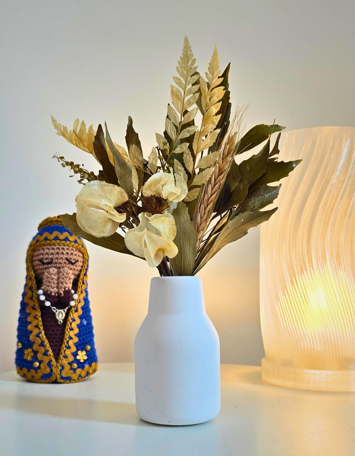 Cópia de Cópia de Giuliana Arranjo De Flores Secas Decorativo Vaso Garrafa Retrô Lisa (2) Mini Garrafa Tubo Lisa Artesanal 9,5x6cm Em Cimento
