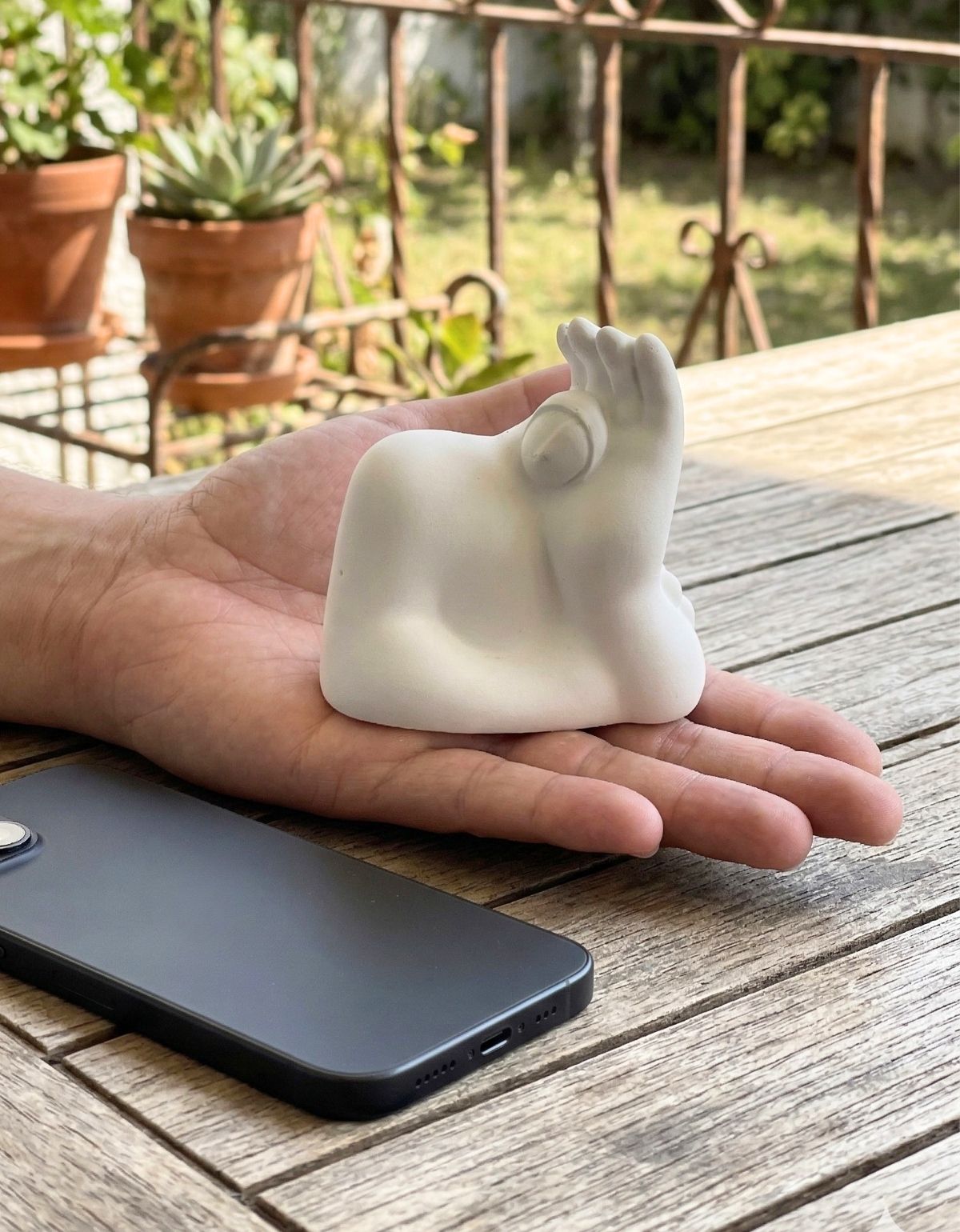 Estátua Decorativa Gigante Admirado Artesanal 9,5x9,5 cm Em Cimento