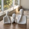 Estátua Decorativa Família Filho(a) 6cm em Cimento Artesanal