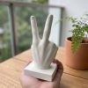 Estatua Decorativa Paz e Amor Artesanal 17cm Em Cimento