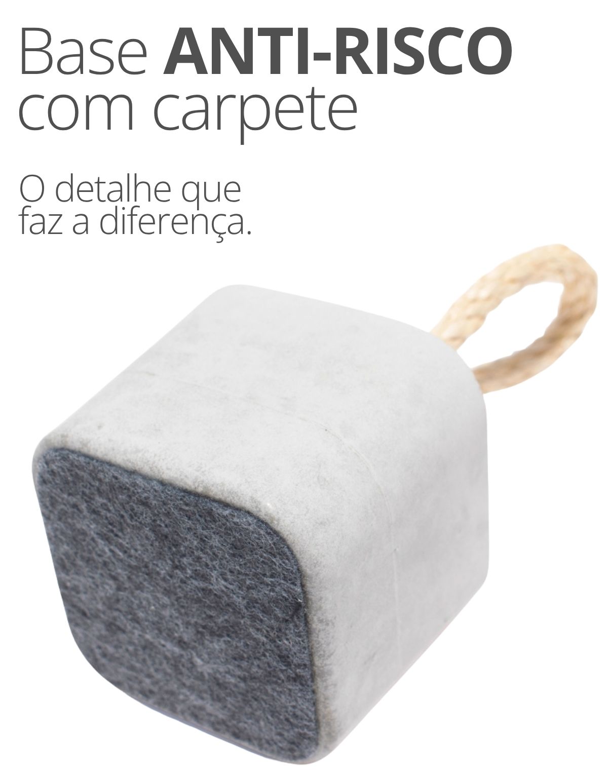 Peso de Porta Artesanal Cubo 1,5Kg Concreto com Base Anti Risco