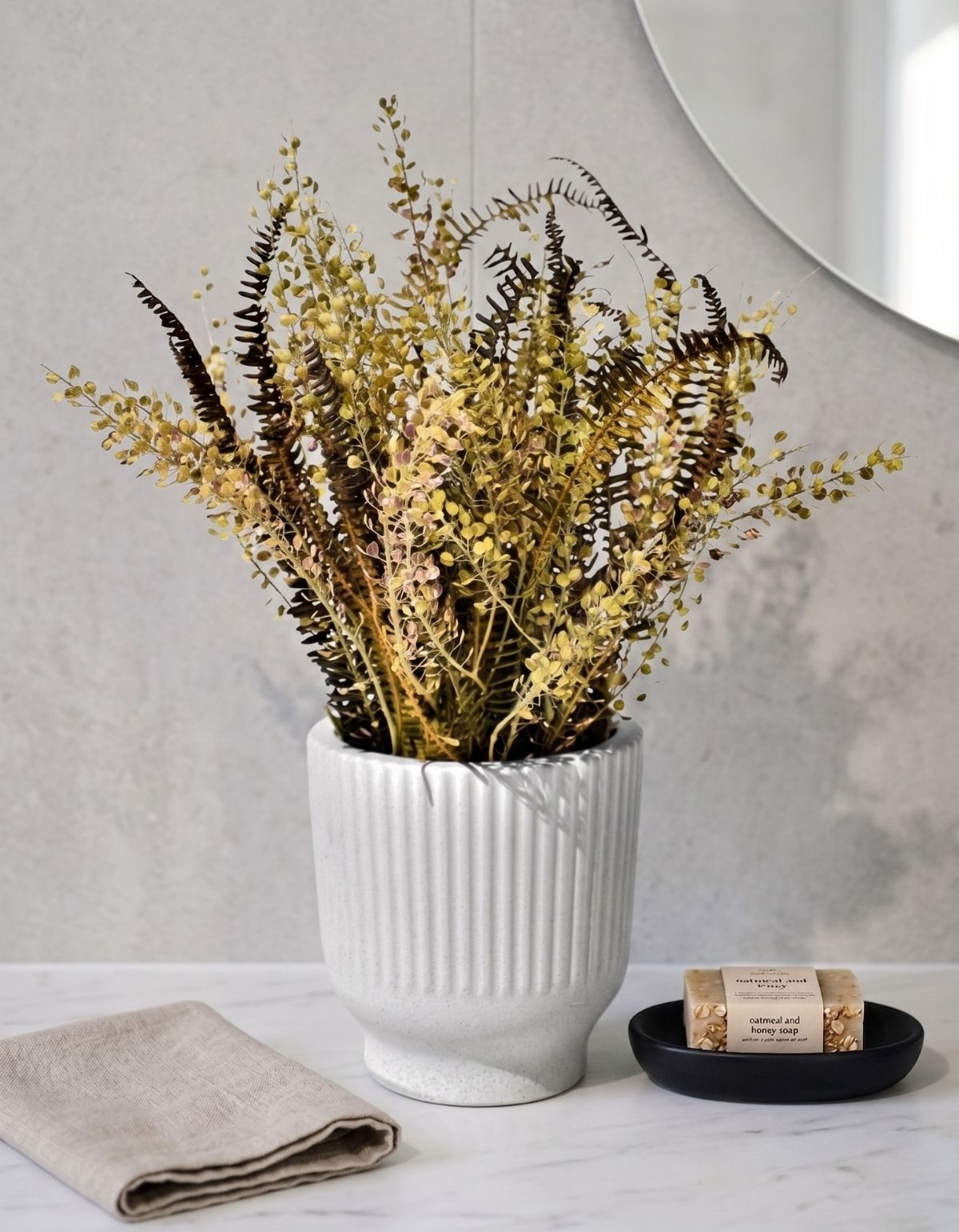 Vaso Decorativo Garrafa Invertida Listras 8cm Cimento Artesanal