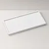 Bandeja de Cimento Branco Retangular Artesanal Aleta, vista em perspectiva