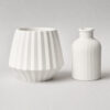 Vaso Decorativo de Cimento Kit com 2 Peças — Diamante e Mini Garrafa, vista em perspectiva