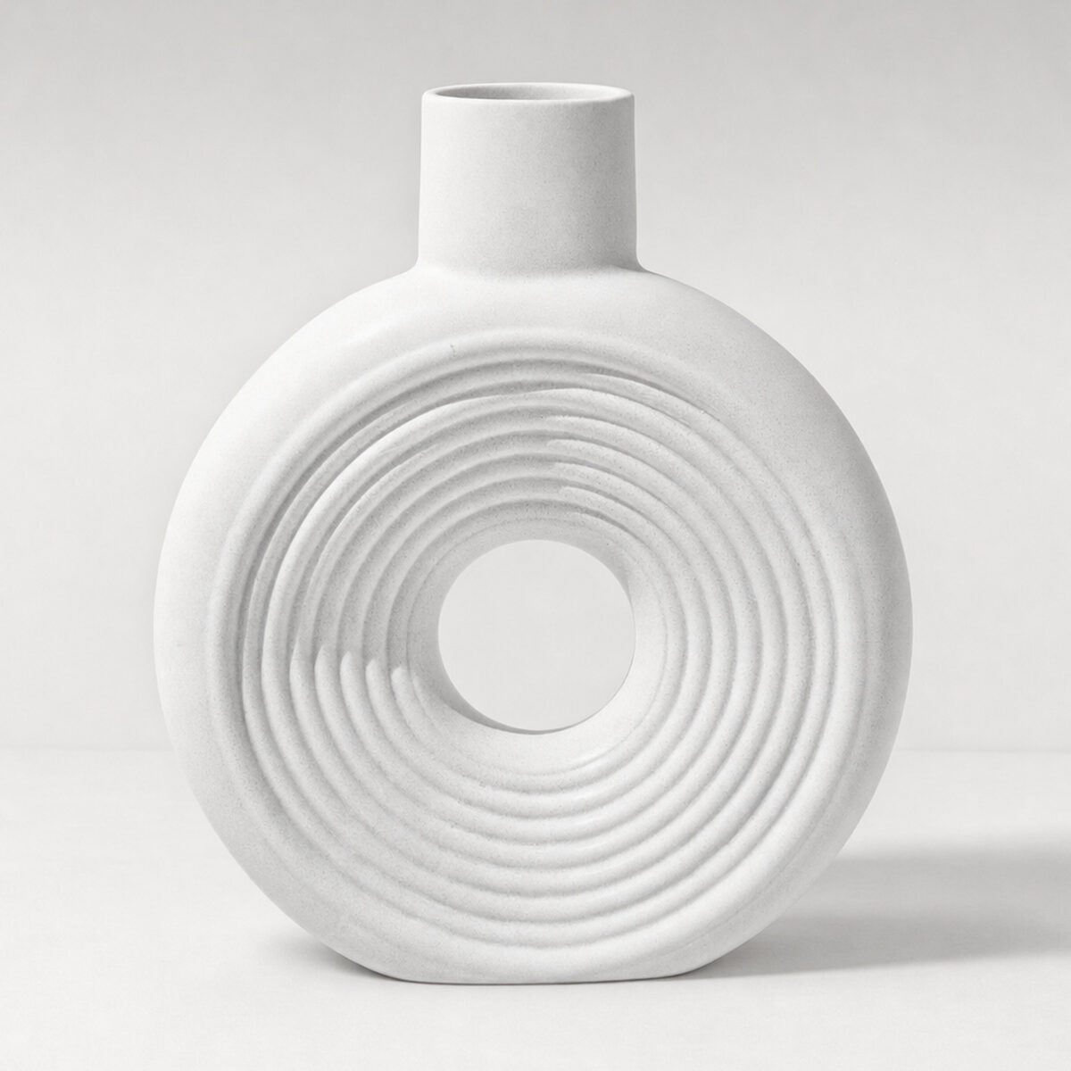 Vaso Solitário de Mesa em Cimento — Formato Sol Artesanal, vista em perspectiva