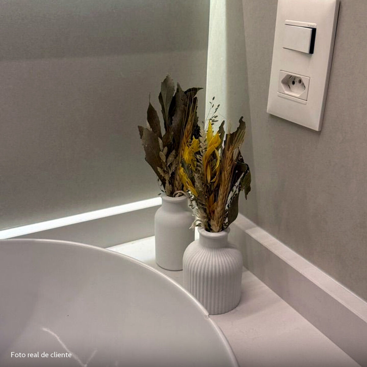 Foto real de cliente: Vaso Decorativo de Cimento com Flor Seca — Conjunto 2 Peças