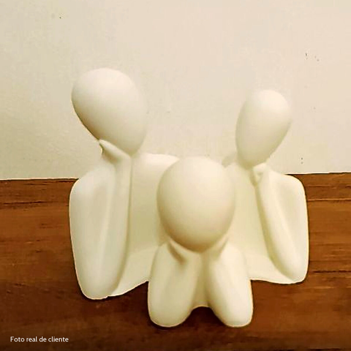 Foto real de cliente: Estatuetas Decorativas Família em Cimento Branco — Jogo com 3 Peças