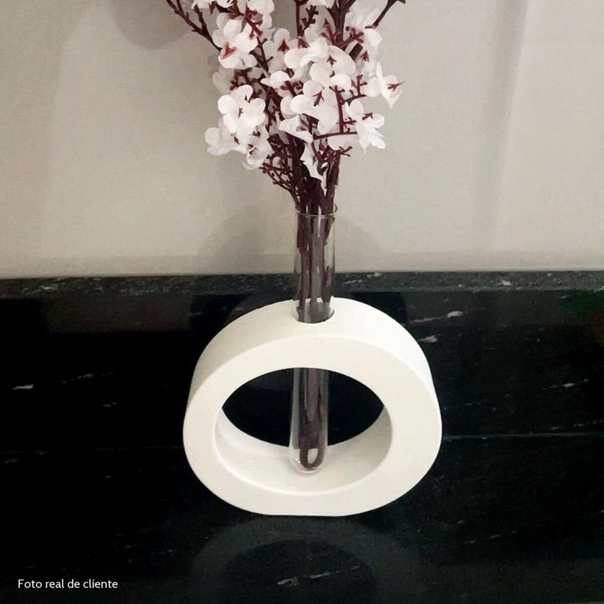 Foto real de cliente: Arranjo de Flores Secas em Vaso de Cimento Redondo Solitário