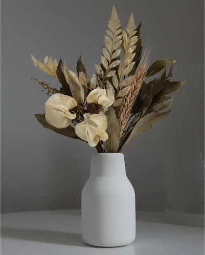 D_604260-MLB94458801037_102025-O.jpg Arranjo de Flores Secas em Vaso de Cimento Garrafa Retrô