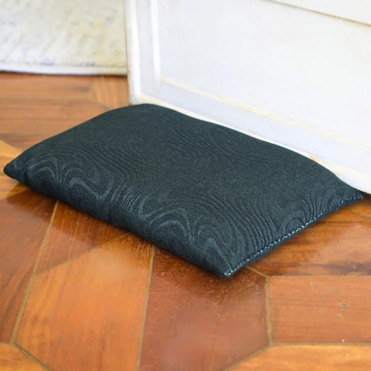 Peso de Porta Decorativo em Formato de Almofada — Estampas Diversas
