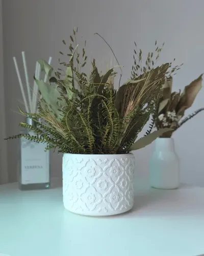Arranjo de Flores Secas em Vaso de Cimento | Aleta Decoração