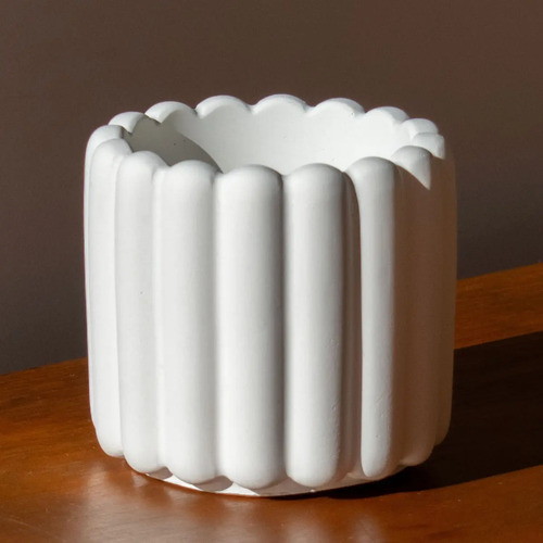 Vaso Decorativo de Cimento Branco Tulipa para Plantas e Flores