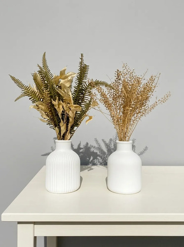 D_654748-MLB108302725078_032026-O.jpg Arranjo de Flores Secas em Vaso de Cimento — Par Vintage