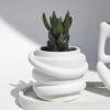D_668759-MLB101921813477_122025-O.jpg Conjunto Decorativo Pensadora com Vaso e Bandeja em Cimento Branco