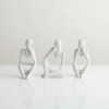 Estatuetas Pensadoras de Cimento Branco — Jogo com 3 Peças