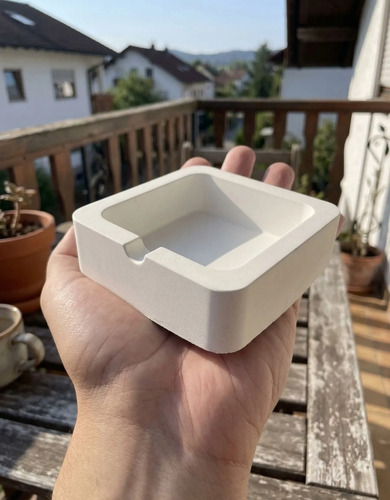 Cinzeiro de Cimento Branco Artesanal — Aleta Design
