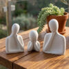 Estatuetas Decorativas Família em Cimento Branco — Jogo com 3 Peças