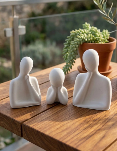 Estatuetas Decorativas Família em Cimento Branco — Jogo com 3 Peças