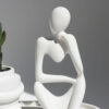 D_748955-MLB101921839441_122025-O.jpg Conjunto Decorativo Pensadora com Vaso e Bandeja em Cimento Branco