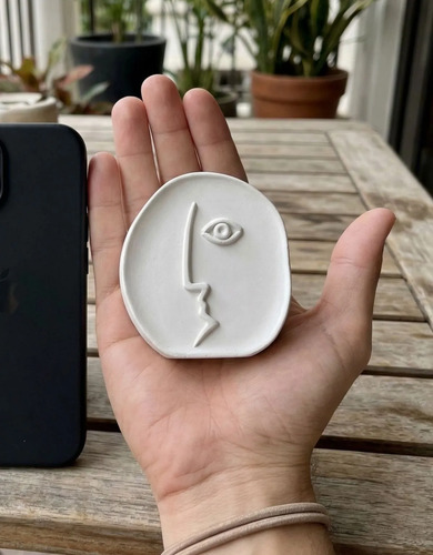 Estatuetas Decorativas Nórdicas em Cimento Branco — Kit 3 Peças