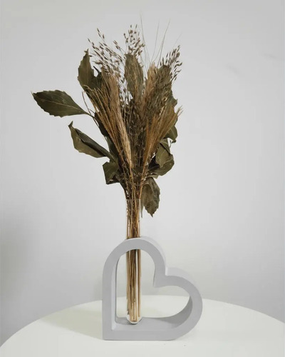 D_760892-MLB94459308539_102025-O.jpg Arranjo de Flores Secas em Vaso de Cimento Solitário Amor