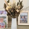 D_763843-MLB90170380208_082025-O.webp Arranjo de Flores Secas em Vaso de Cimento com Listras