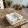 Cinzeiro de Cimento Branco Artesanal — Aleta Design