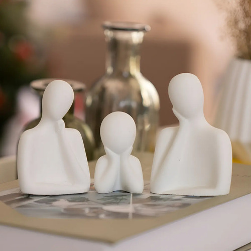 Estatuetas Decorativas Família em Cimento Branco — Jogo com 3 Peças