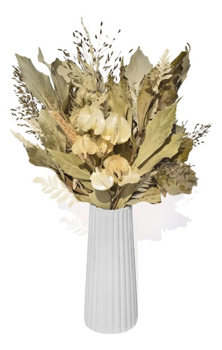 D_827541-MLB89589485832_082025-O.jpg Arranjo de Flores Secas em Vaso de Cimento com Listras