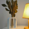 D_838027-MLB90632363391_082025-O.jpg Arranjo de Flores Secas com Vaso Retangular de Cimento