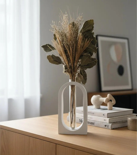 Arranjo de Flores Secas em Vaso de Cimento Solitário Portal
