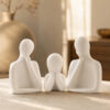 Estatuetas Decorativas Família em Cimento Branco — Jogo com 3 Peças