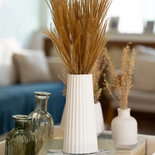 Vaso Decorativo de Cimento Branco com Listras Artesanal Solitário