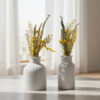 Vaso Decorativo de Cimento com Flor Seca — Conjunto 2 Peças