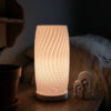 D_937777-MLB109585019770_042026-O.jpg Luminária de Mesa Vórtice em Cimento Branco Egípcio — Aleta