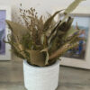 Arranjo de Flores Secas em Vaso de Cimento — Decoração Boho
