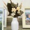 D_970013-MLB90453890505_082025-O.webp Arranjo de Flores Secas em Vaso de Cimento Listrado Retrô
