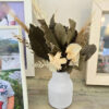 D_986162-MLB90454209363_082025-O.jpg Arranjo de Flores Secas em Vaso de Cimento Listrado Retrô