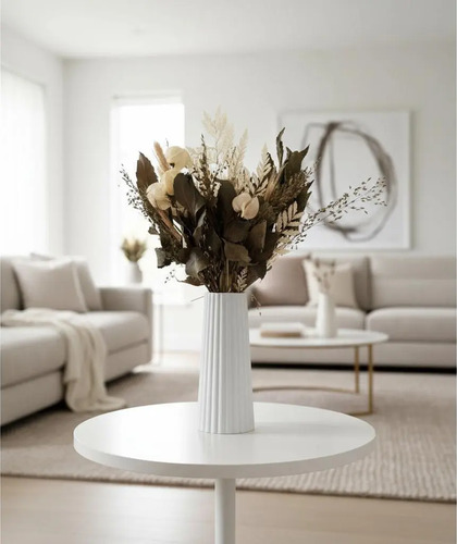 D_993490-MLB93431076364_092025-O.jpg Arranjo de Flores Secas em Vaso de Cimento com Listras