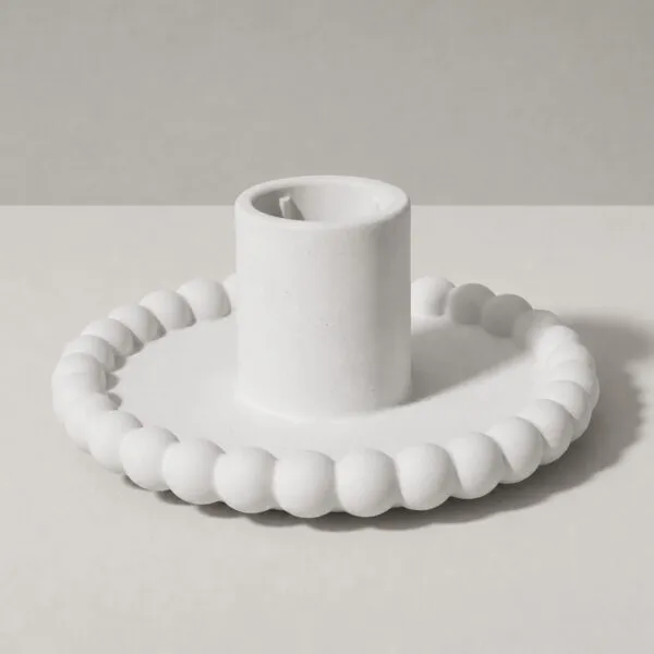 Castiçal Pérolas 9cm em Cimento Branco Artesanal, vista em perspectiva