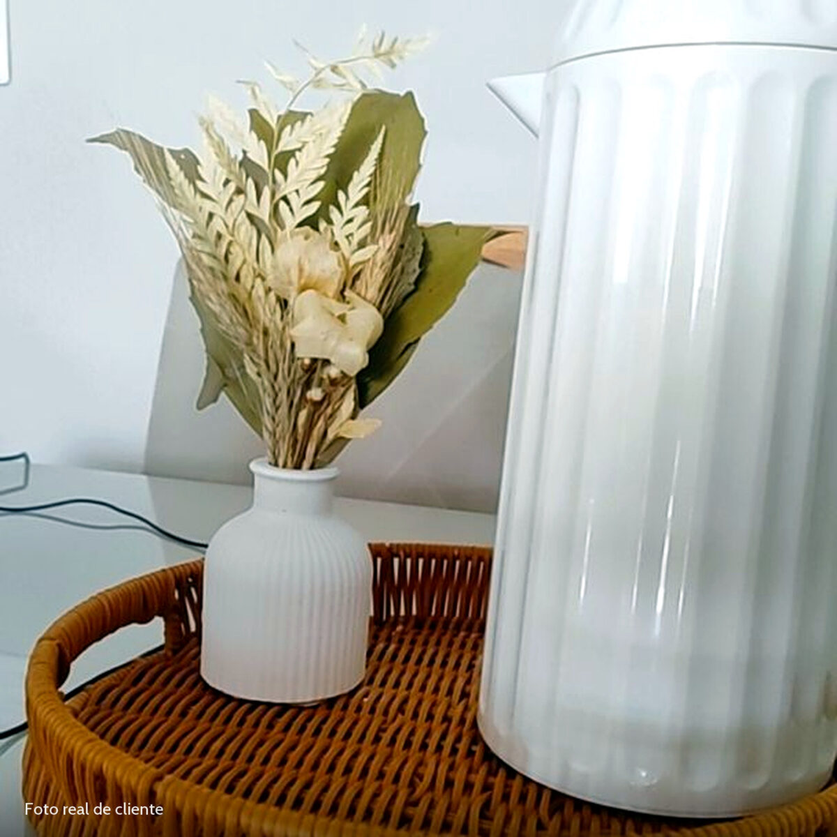 Arranjo de Flores Secas Olivia em Vaso de Cimento Branco - Vintage Listras Foto real de cliente: Arranjo de Flores Secas Olivia em Vaso de Cimento Branco, vaso Vintage Listras