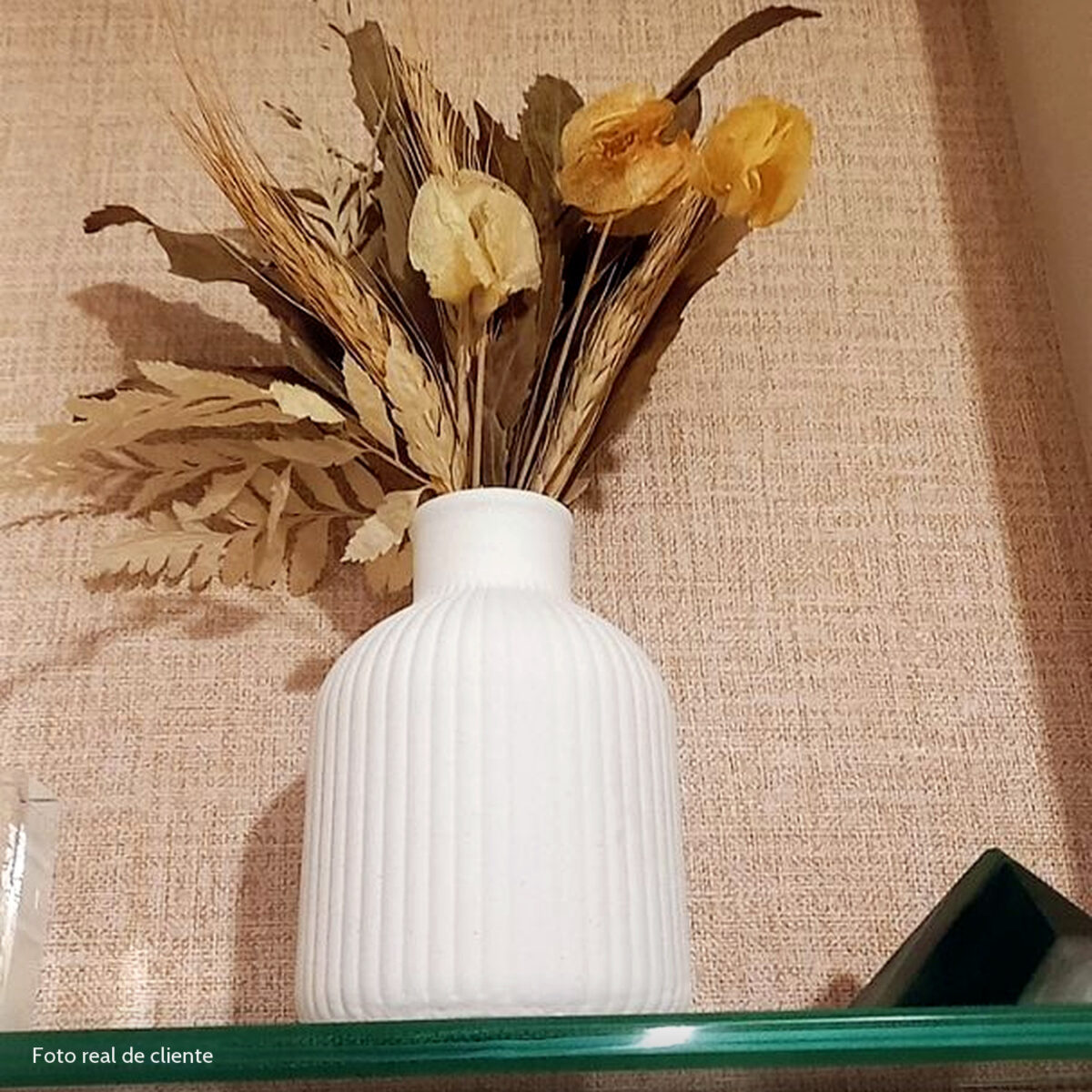 Arranjo de Flores Secas Olivia em Vaso de Cimento Branco - Vintage Listras Foto real de cliente: Arranjo de Flores Secas Olivia em Vaso de Cimento Branco, vaso Vintage Listras